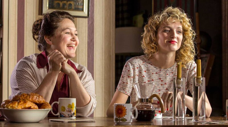 Monsieur Pierre geht online – Bild: ZDF und ARD Degeto/​Neue Visionen Film/​©2016 TOM TRAMBOW.