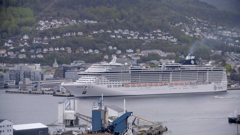 Bergen in Norwegen ist eine der Stationen der Kreuzfahrtschiffe auf Nordkurs. – Bild: ZDF und CSTV Produktion./CSTV Produktion Bergen in Norwegen ist eine der Stationen der Kreuzfahrtschiffe auf Nordkurs. – Bild: ZDF und CSTV Produktion./CSTV Produktion