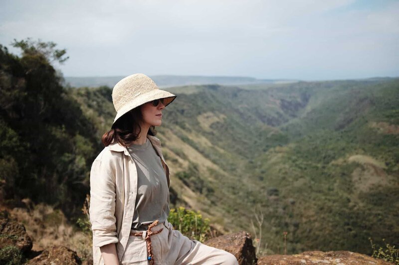 Mit „Terra X: Faszination Erde“ reist Sibel Kekilli zur Wiege der Menschheit – zum großen Afrikanischen Grabenbruch. – Bild: ZDF und Andreas Dauerer.