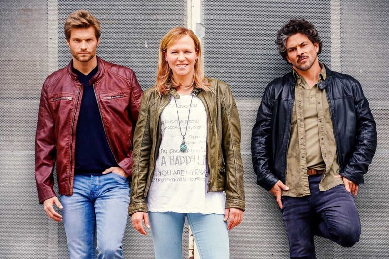 V.l.: Robert (Felix Maximilian), Kathi (Mandy Neidig), und Manuel (Daniel Sellier) – Bild: RTL /​ Gregorowius