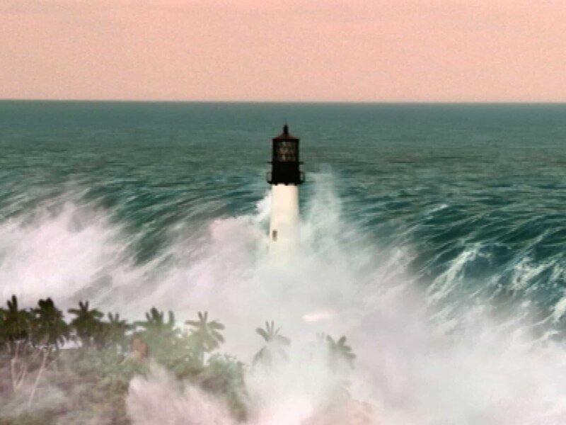 Die Flutwelle eines Tsunami rollt über Miami. Keine einfachen Bedingungen für das CSI-Team, den während der Katastrophe laufenden Bankraub zu verhindern … – Bild: RTL /​ CBS