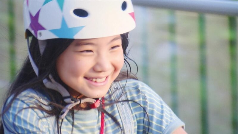 Endlich kann Fumi Fahrrad fahren – Bild: SR/​NHK Japan