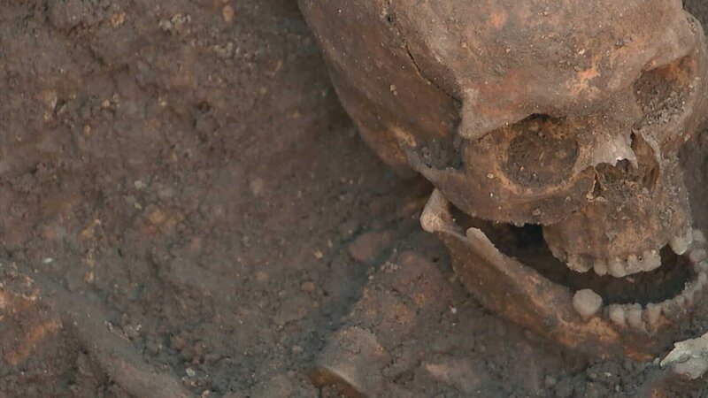 Das Skelett von König Richard III. wird in Leicester gefunden. – Bild: ZDF und University of Leicester./​University of Leicester