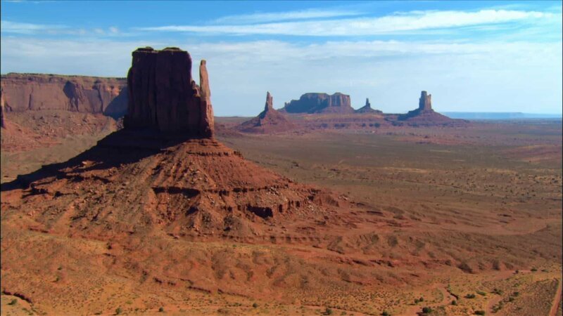 Wind und Wasser formten die einzigartigen Felsformationen des Monument Valley. – Bild: ZDF und Channel Nine.