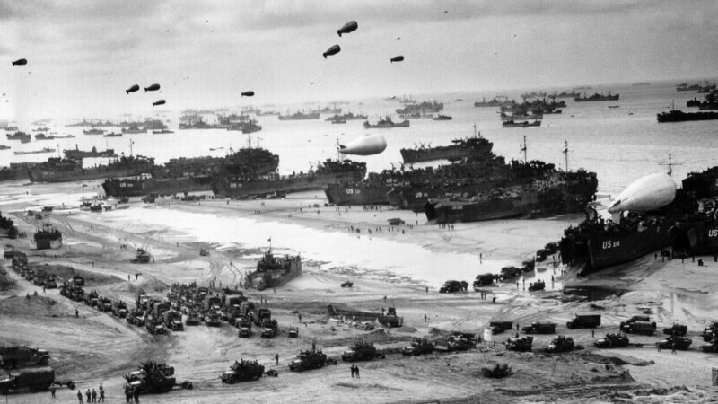 Am 6. Juni 1944 landen die Westalliierten in der Normandie. Für die Wehrmacht beginnt der Zweifrontenkrieg. – Bild: ZDF und National Archives./​National Archives