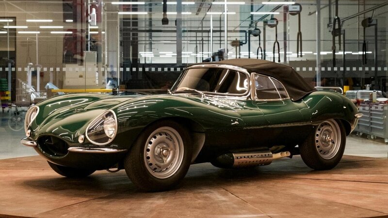 Der XKSS gilt als erster Supersportwagen der Welt. Jetzt baut Jaguar neun Exemplare originalgetreu nach. – Bild: © Orange Smarty Ltd.