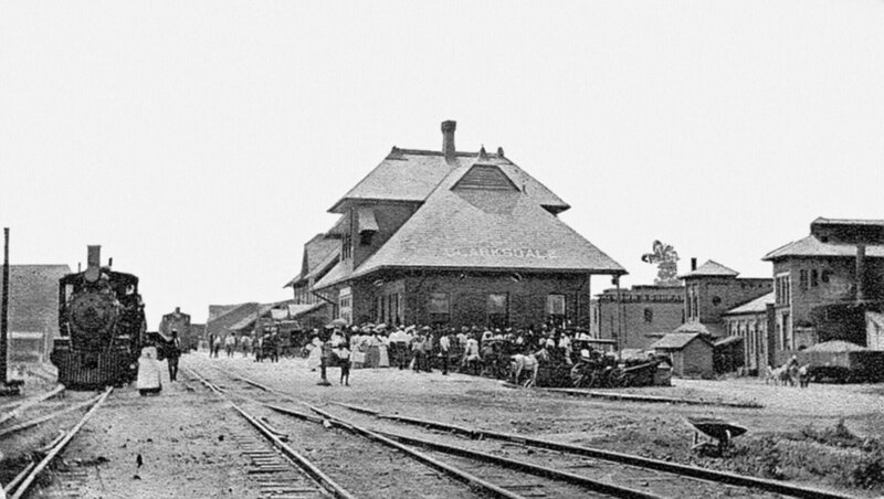 T7488Y Valley Central Passenger Depot in Clarksdale Mississippi – Bild: FLHC A19 /​ Alamy Stock Photo /​ Alamy Stock Photo /​ https:/​/​www.alamy.com /​ Credit: FLHC A19 /​ Alamy Stock Photo /​ © THE HISTORY CHANNEL