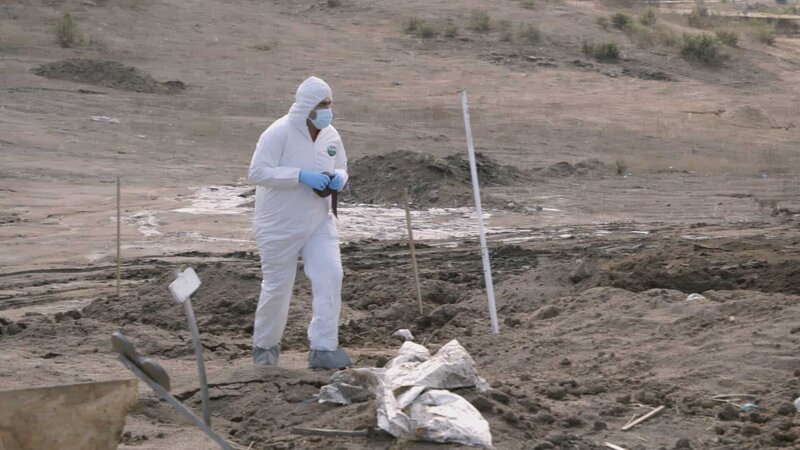 Burying unidentified bodies in Mexico. (National Geographic/​Alex Nott) – Bild: Alex Nott /​ National Geographic