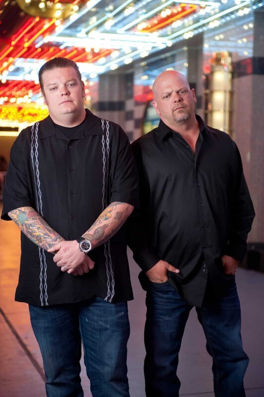 L-R: Corey Harrison und Rick Harrison – Bild: HISTORY