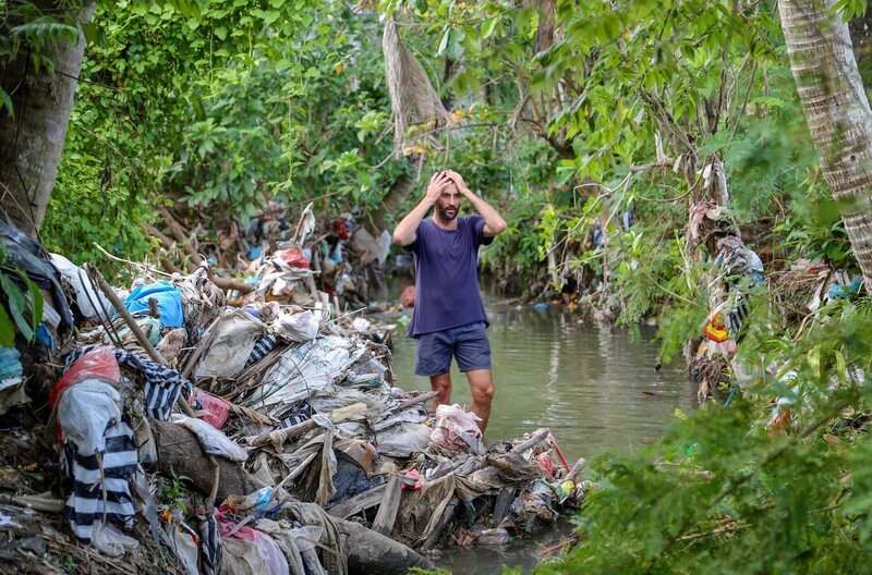 2050 wird es voraussichtlich mehr Müll und Plastik als Fische in den Meeren geben. Tim Silverwood setzt sich dafür ein, dies zu verhindern. – Bild: Blue Ant Media /​ © Blue Ant Media