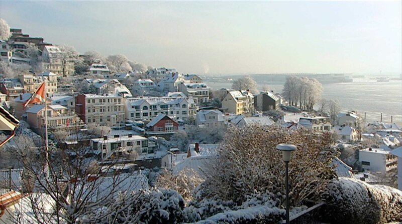 Blankenese im Winter 2010. – Bild: ZDF und NDR.