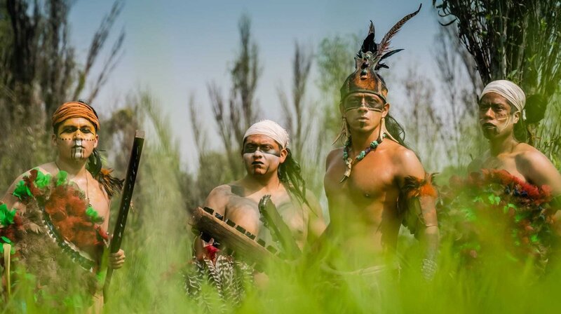 Bevor sich die Azteken im Becken von Mexiko niederließen, waren sie ein Nomadenvolk, das als Söldner für andere Stadtstaaten arbeitete. – Bild: phoenix/​ZDF und Carsten Obländer