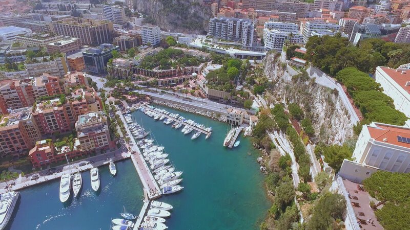 Der an der Côte d’Azur gelegene Zwergstaat Monaco ist mit zwei Häfen ausgestattet: der Hafen Hercule und der Hafen von Fontvieille. – Bild: BILD