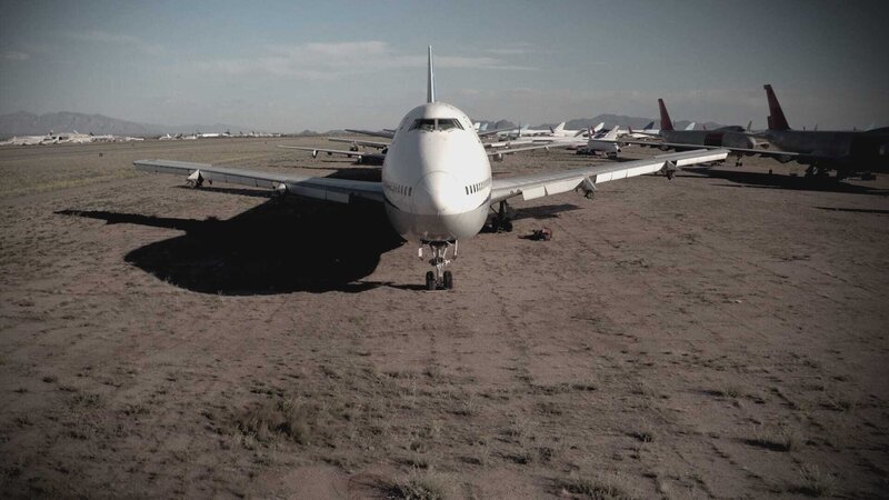 Planes in an airfield. – Bild: Discovery Communications