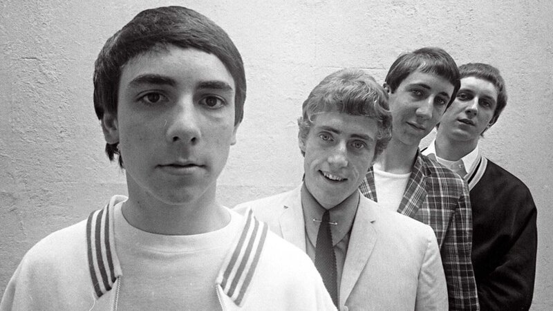 Nach Engagements bei kleineren Bands stößt Keith Moon 1964 zu The Who. Er macht das Schlagzeug zum Lead-Instrument im Rock’n’Roll. – Bild: ZDF und 3DD Productions./​3DD Productions