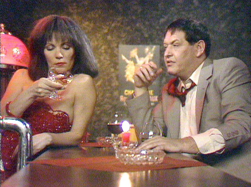 Iris Berben und Diether Krebs. – Bild: rbb/​NDR