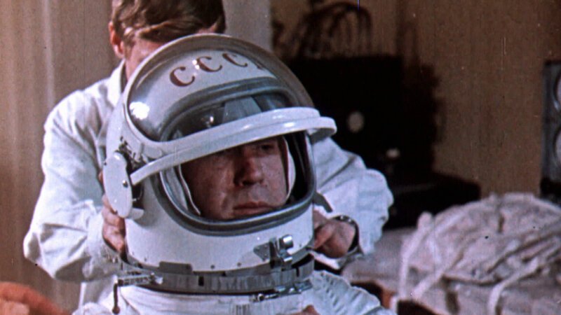 Im März 1965 führte der sowjetische Kosmonaut Alexej Archipowitsch Leonow seinen ersten Raumflug durch. – Bild: BILD