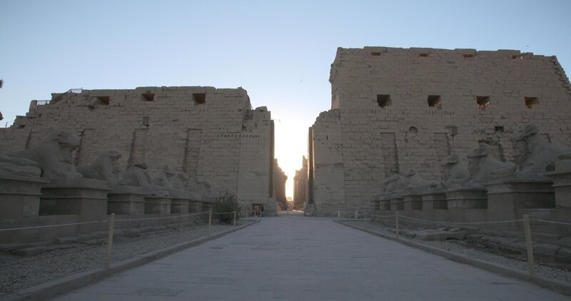 Ein Blick auf den Karnak-Tempel. – Bild: Science Channel