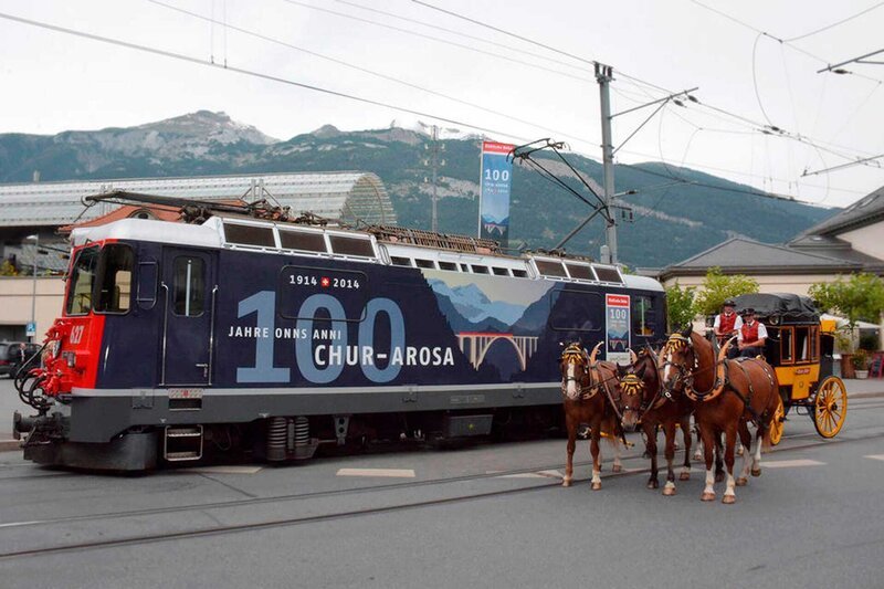 100 Jahre Chur – Arosa, Countdownstart in Chur. – Bild: NDR/​SWR/​Rhätische Bahn