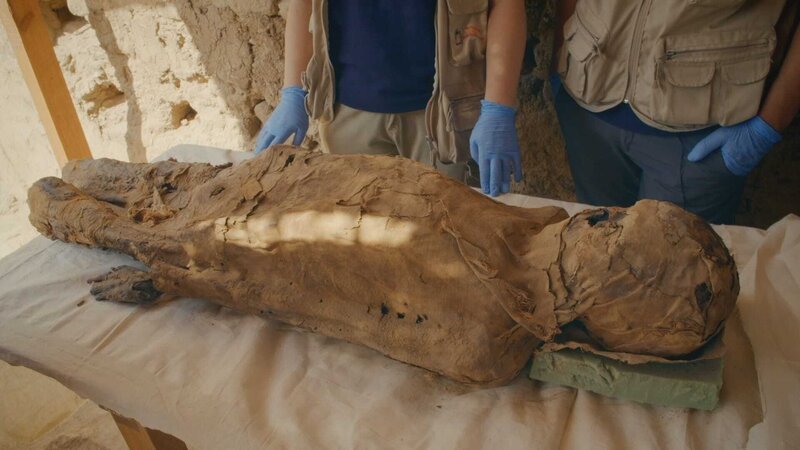 Rätselhaft: Rund um die Grabstätte des Wesirs Huy werden über 350 Mumien gefunden. Warum lassen sich so viele Menschen in seiner Nähe beisetzen? – Bild: ZDF und Windfall Films LTD./​Windfall Films LTD