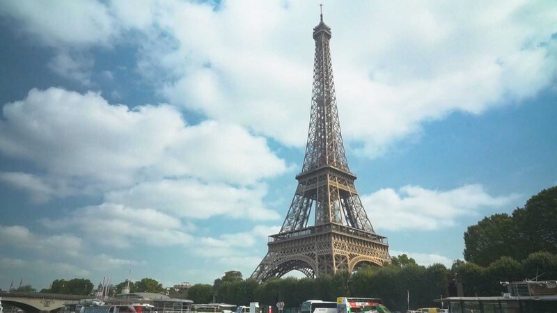Der Eiffelturm: Wahrzeichen einer Metropole, die jenseits der Touristenattraktionen viele Geheimnisse birgt. – Bild: ZDF und Aksel Dogan.
