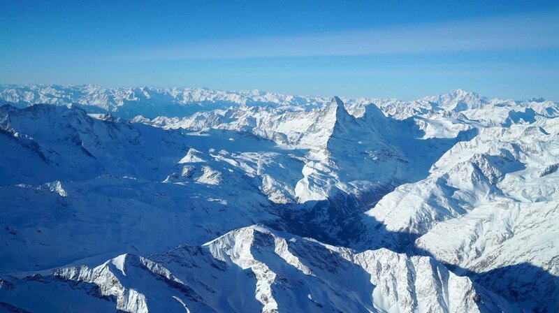 Alpenpanorama im Winter – Bild: SWR/​NDR/​Terra Mater Factual Studios/​Wild Nature Film/​Martin Bäbler