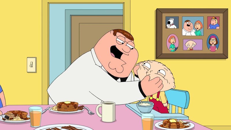 Peter Griffin (l.); Stewie Griffin (r.) – Bild: 2021–2022 Fox Broadcasting Company, LLC. All rights reserved Lizenzbild frei