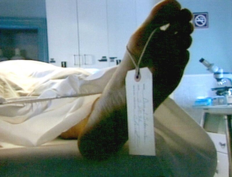 „Autopsie – Mysteriöse Todesfälle“ wirft einen Blick in die Akten der Gerichtsmediziner. – Bild: RT2