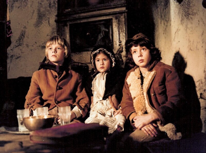 Vitek (Martin Pert, li.), Majda (Terezka Chudobova), Hynek (Rudolf Stedry). – Bild: MDR Vitek (Martin Pert, li.), Majda (Terezka Chudobova), Hynek (Rudolf Stedry). – Bild: MDR