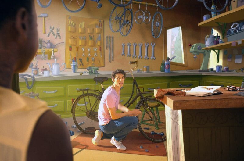 Swan (Michaela DePrince) besucht den Fahrradmechaniker Franz (Daniel Camargo) in seiner Werkstatt. – Bild: Mideu Films /​ Swan (Michaela DePrince) besucht den Fahrradmechaniker Franz (Daniel Camargo) in seiner Werkstatt.