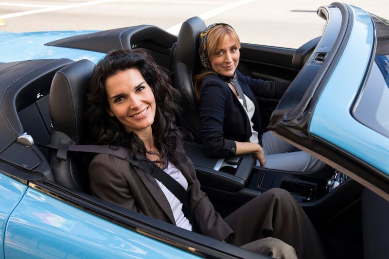 L-R:Jane Rizzoli (Angie Harmon), Maura Isles (Sasha Alexander) – Bild: Doug Hyun /​ TM & © Turner Entertainment Networks, Inc. A Time Warner Company. All Rights Reserved.