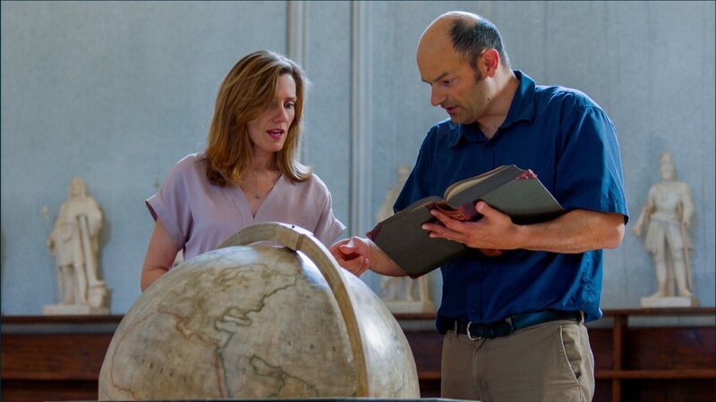 Die Experten Karen Bellinger (l.) und Mark Altaweel. – Bild: RTL /​ Big Media TV /​ RMC Production /​ Rätsel um die Nazca-Linien