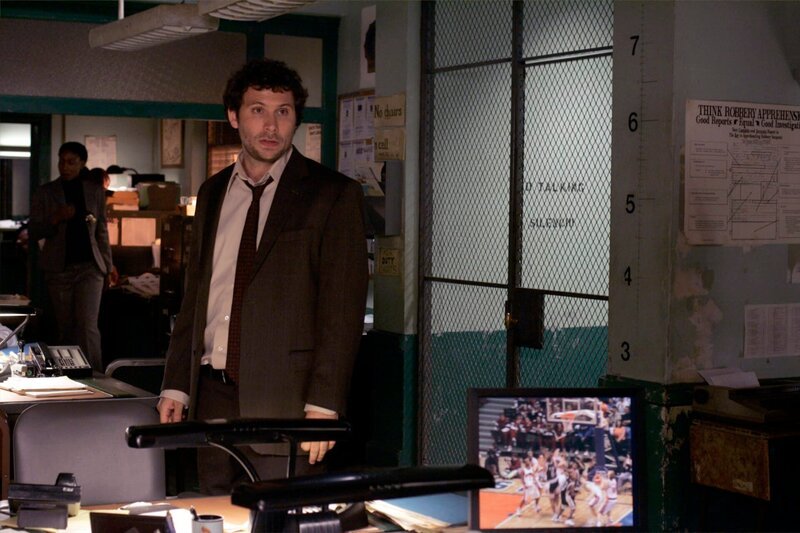 LAW & ORDER -- „Burn Card“ Episode 1817 -- Pictured: Jeremy Sisto as Detective Cyrus Lupo -- NBC Photo: Will Hart – Bild: NBC Universal, Inc. ©13TH Street Photocredit Mandatory, Editorial Use Only, NO archive, NO Resale /​ Will Hart