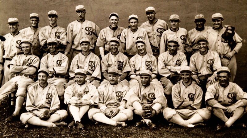 Das Mannschaftsfoto der Chicago White Sox von 1919. – Bild: THE HISTORY CHANNEL /​ A+E Networks