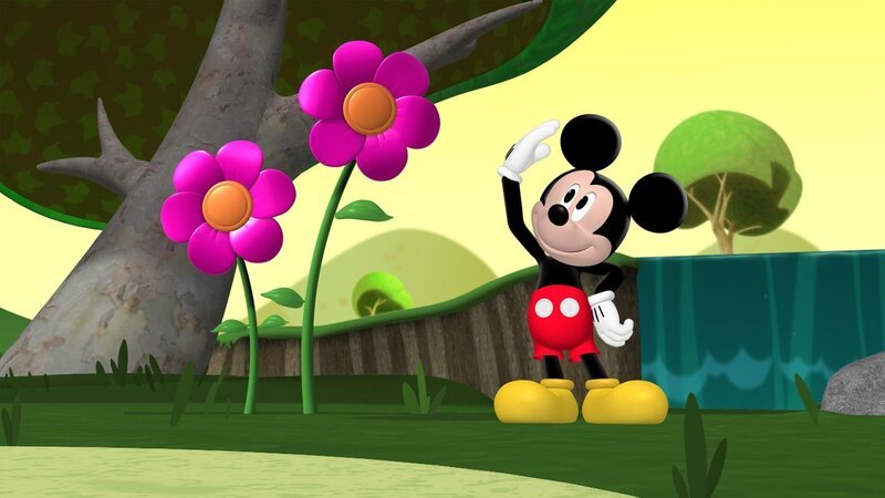 „Mickey’s Adventures In Wonderland“, Daisys Geburtstag steht vor der Tür und Donald plant, sie mit einer Kuckucksuhr zu beschenken. Doch der Tollpatsch lässt das wertvolle Präsent auf den Boden fallen, woraufhin der Kuckuck Reißaus nimmt und durch ein magisches Loch in der Wiese ins Wunderland verschwindet. Um Daisy am Abend ein intaktes Geschenk überreichen zu können, machen sich Donald und Mickey daran, den entwischten Vogel wieder einzufangen. Flugs folgen ihm die beiden in die faszinierende Welt des Wunderlandes, die zum Mitsingen und -raten animiert. – Bild: Disney