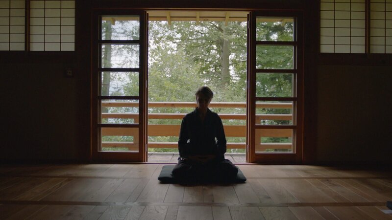 Zen-Meisterin Doris Zölls. – Bild: ORF/BR/Tom Wittmann Zen-Meisterin Doris Zölls. – Bild: ORF/BR/Tom Wittmann