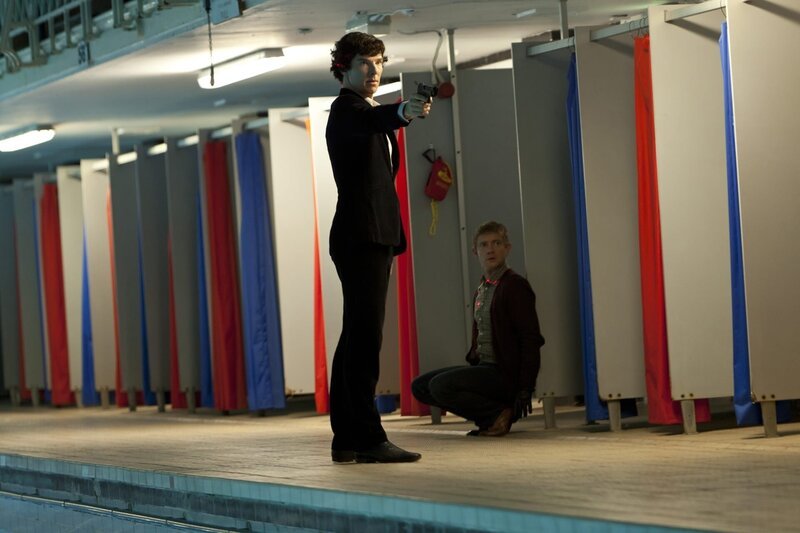 Sherlock Holmes (Benedict Cumberbatch, l.); Dr. John Watson (Martin Freeman, r.) – Bild: Hartwood Films 2012 /​ Colin Hutton Lizenzbild frei