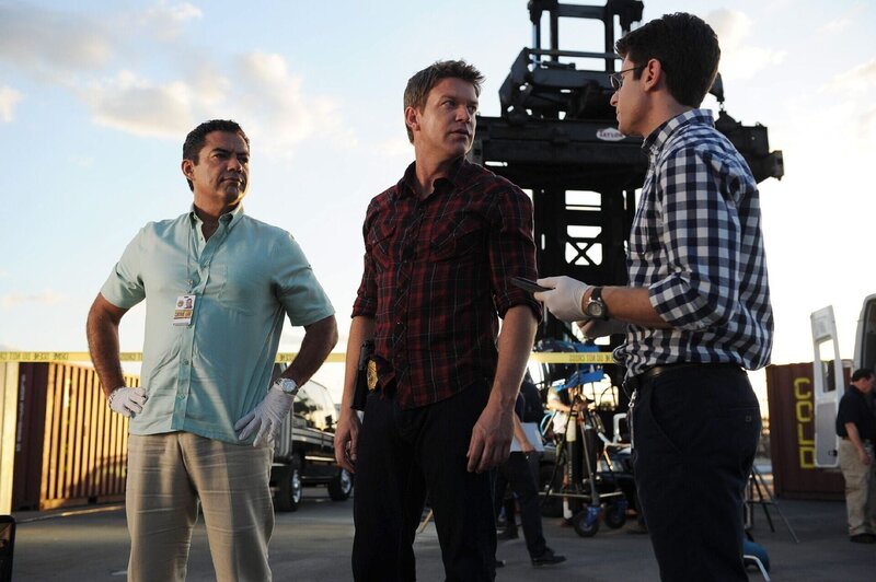 The Glades S04E10 Das Böse in der Kunst (Gallerinas) fernsehserien.de