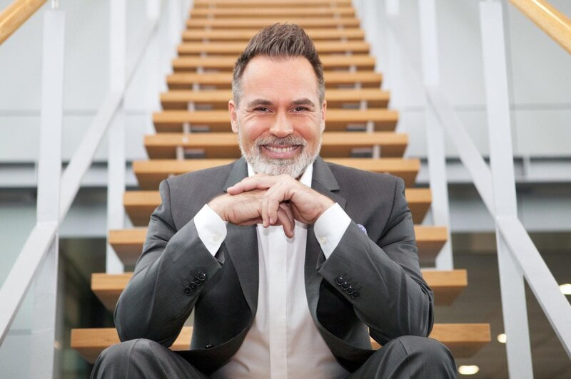 Hochzeitsexperte Frank ‚Froonck‘ Matthée. – Bild: VOX/​Guido Lange