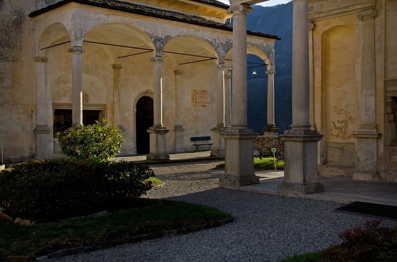 Wallfahrtsort Sacro Monte di Varallo: Kreuzgänge und Garten. – Bild: BR/​SWR