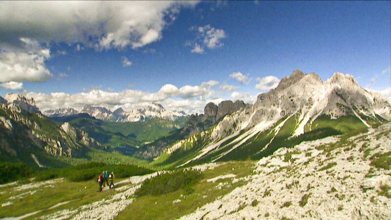 Wandern in den Dolomiten. – Bild: BR
