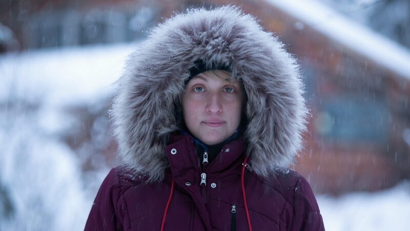 Jessi Morse at the Cosna cabin. (National Geographic/​Dwayne Fowler) – Bild: National Geographic /​ Dwayne Fowler