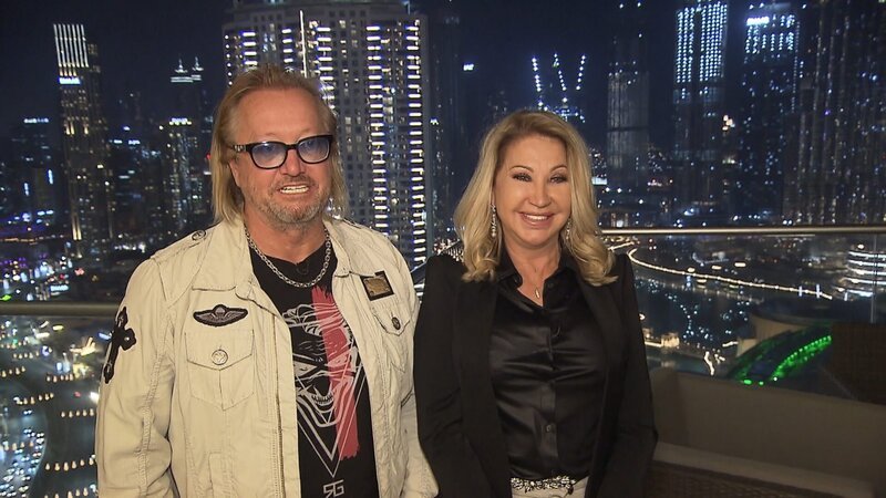 Carmen und Robert über den Dächern von Dubai – Bild: RTL Zwei
