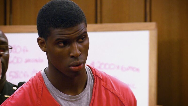 High school basketball star Tony Farmer awaits judgment after pleading guilty to kidnapping, assaulting and threatening a witness. – Bild: TLC
