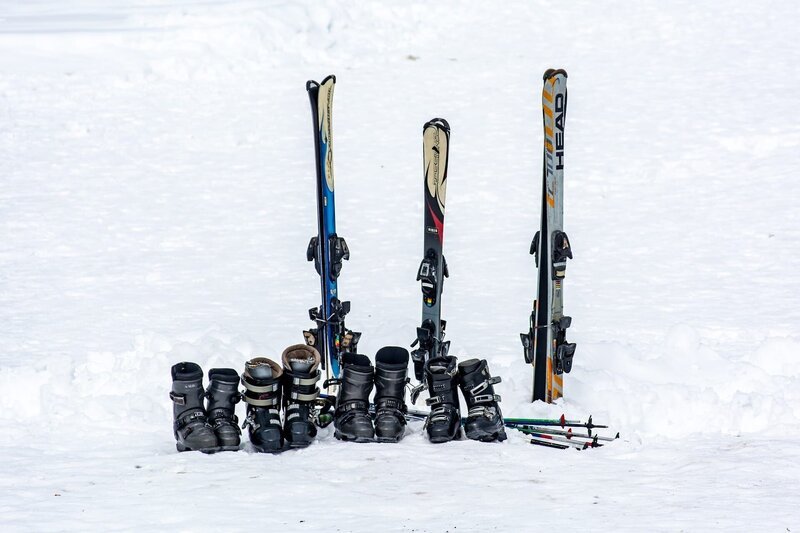 Skiing equipment – Bild: CC0 Creative Commons