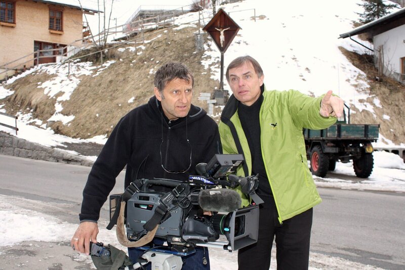 v.li.: Kameramann Tone Matis und Gerhard Jelinek. – Bild: ORF