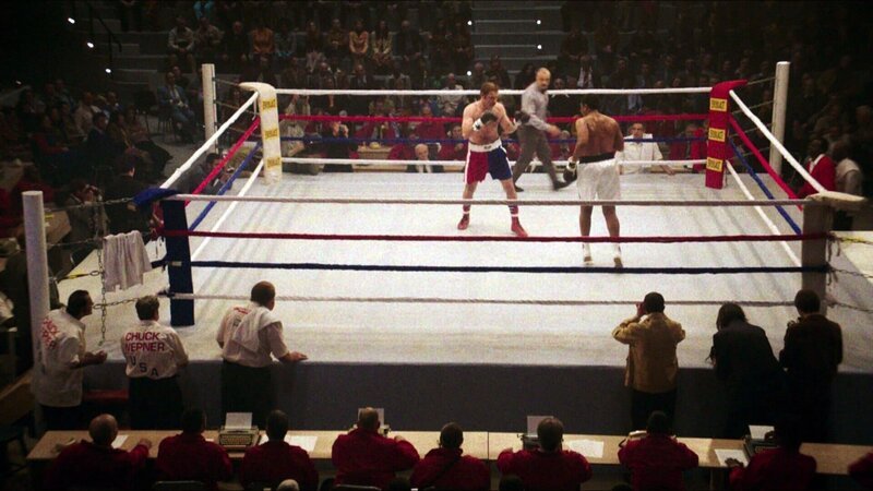 Ein erfolgloser Boxer tritt gegen Muhammad Ali an. – Bild: RTL Zwei