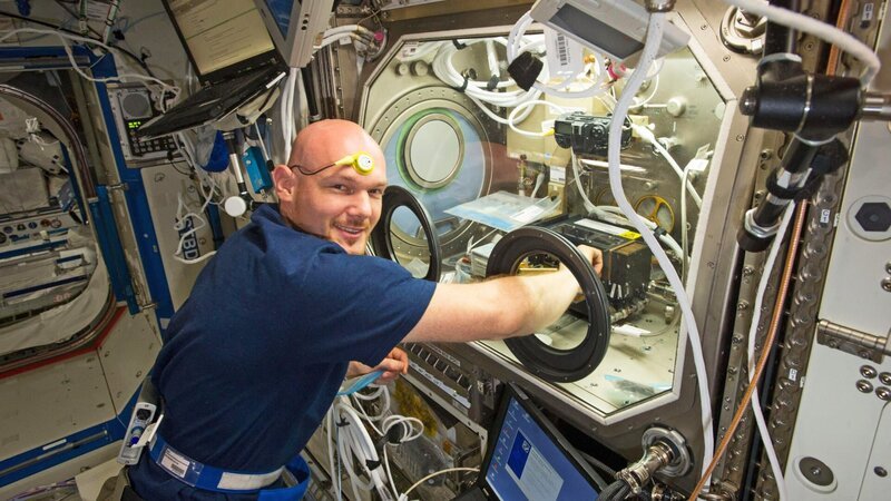 Bildunterschrift: Wie läuft ein ganz normaler Arbeitstag auf der Internationalen Raumstation ab? – Bild: WELT
