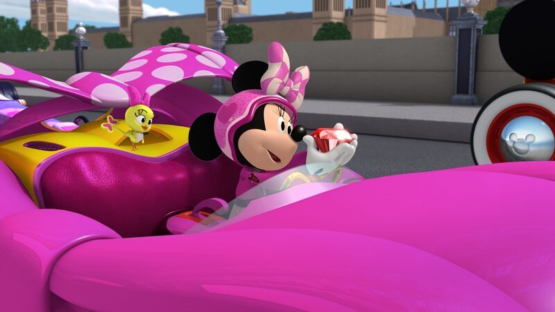 L-R: Cuckoo-Loca, Minnie Mouse – Bild: Disney