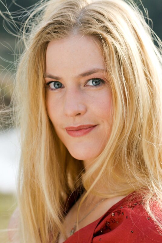 Julia (Susanne Gärtner). – Bild: ORF/​ZDF/​Boris Guderjahn